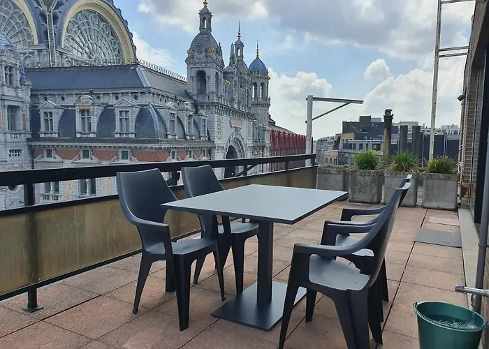 City Penthouse, Rooftop Terrace, Free Netflix, Wifi And Airco