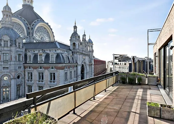 City Penthouse, Rooftop Terrace, Free Netflix, Wifi And Airco