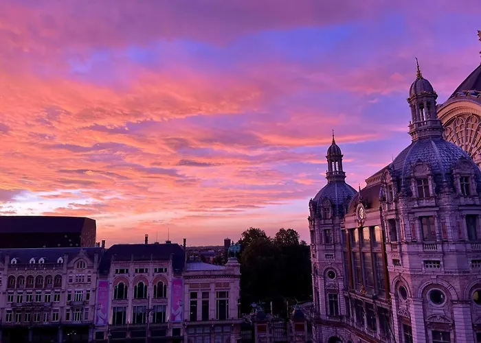 City Penthouse, Rooftop Terrace, Free Netflix, Wifi And Airco