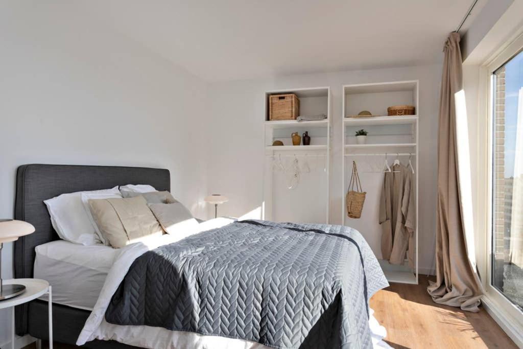 Penthouse, Rooftop Terrace, Free Netflix, Wifi And Airco Appartement *