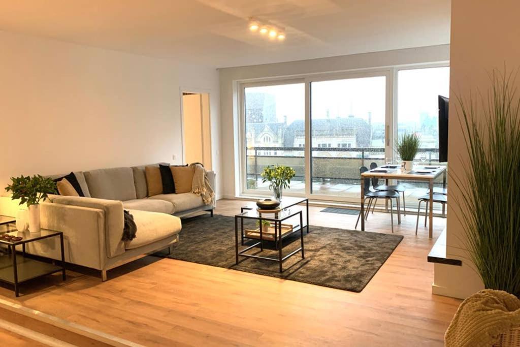 Appartement Penthouse, Rooftop Terrace, Free Netflix, Wifi And Airco Anvers