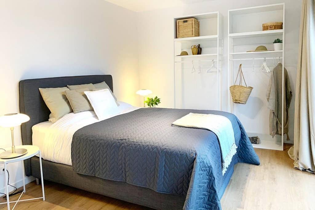 Penthouse, Rooftop Terrace, Free Netflix, Wifi And Airco Anvers
