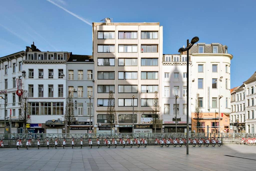 Penthouse, Rooftop Terrace, Free Netflix, Wifi And Airco *