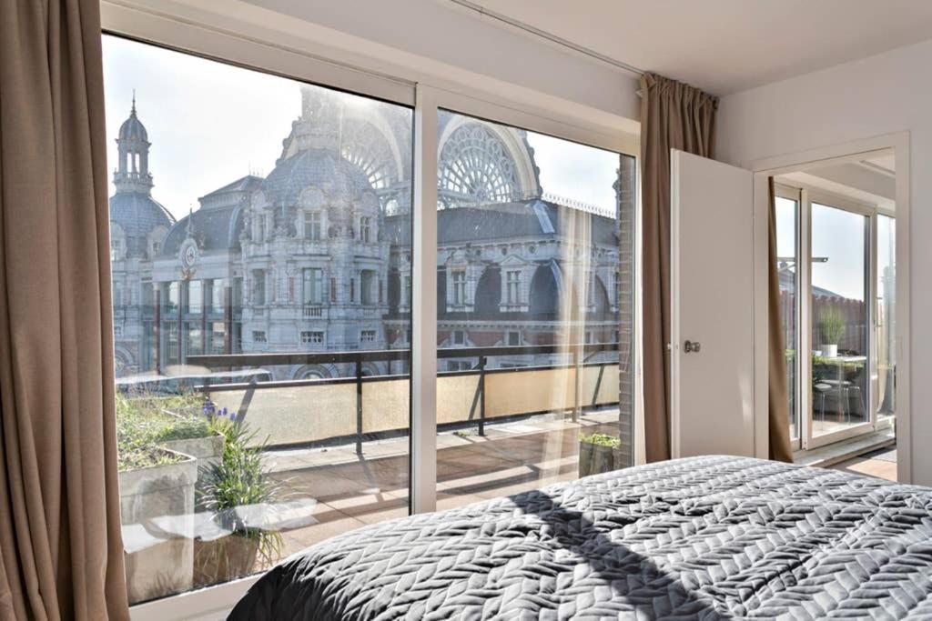 Penthouse, Rooftop Terrace, Free Netflix, Wifi And Airco *